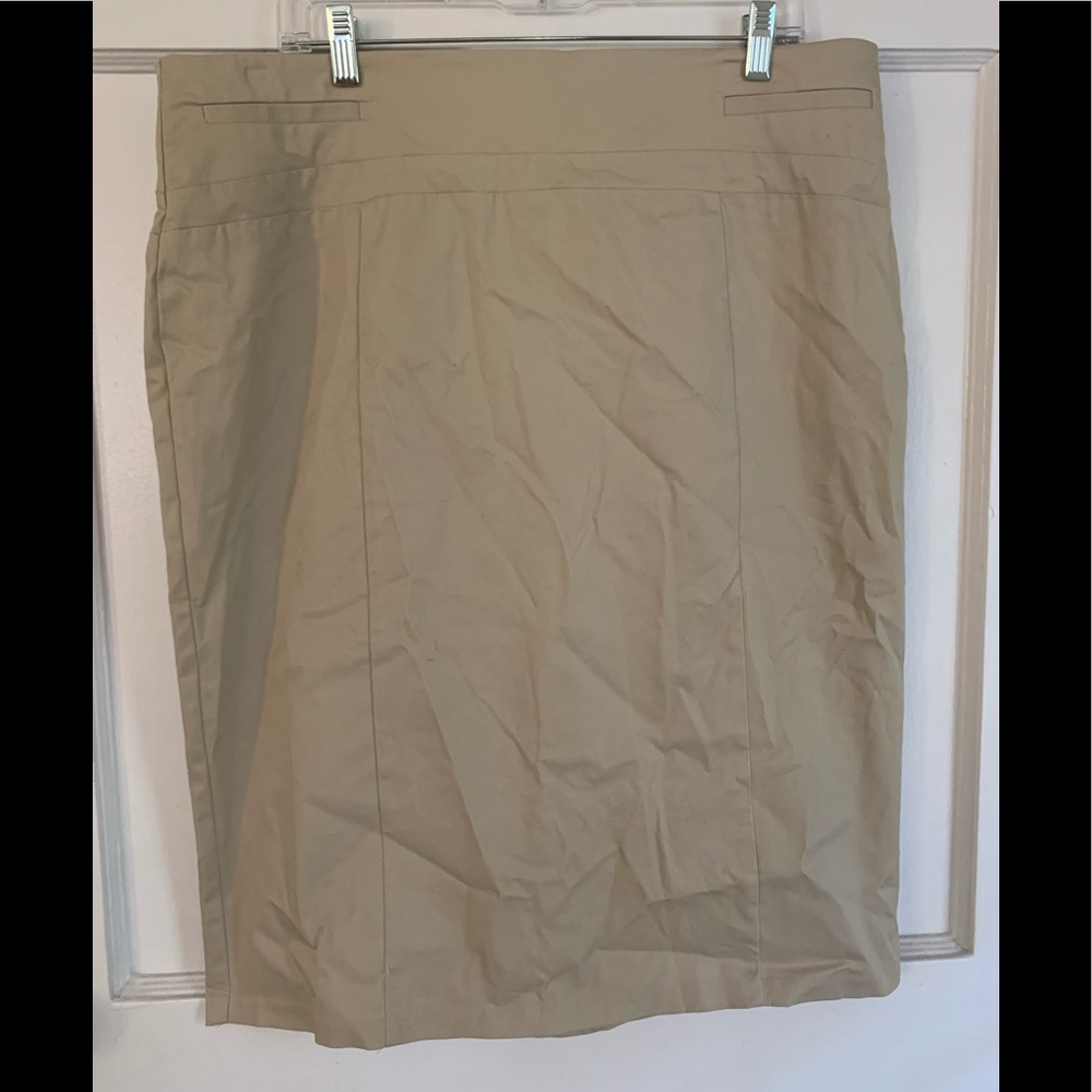 🌵 New York & Company Pencil Skirt NWT Size 16🌵